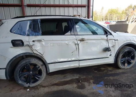 2019 Volkswagen Tiguan 2.0T Se/2.0T Sel/2.0T Sel R-Line/2.0T Sel R-Line Black from USA, damaged, VIN 3VV3B7AX8KM150239